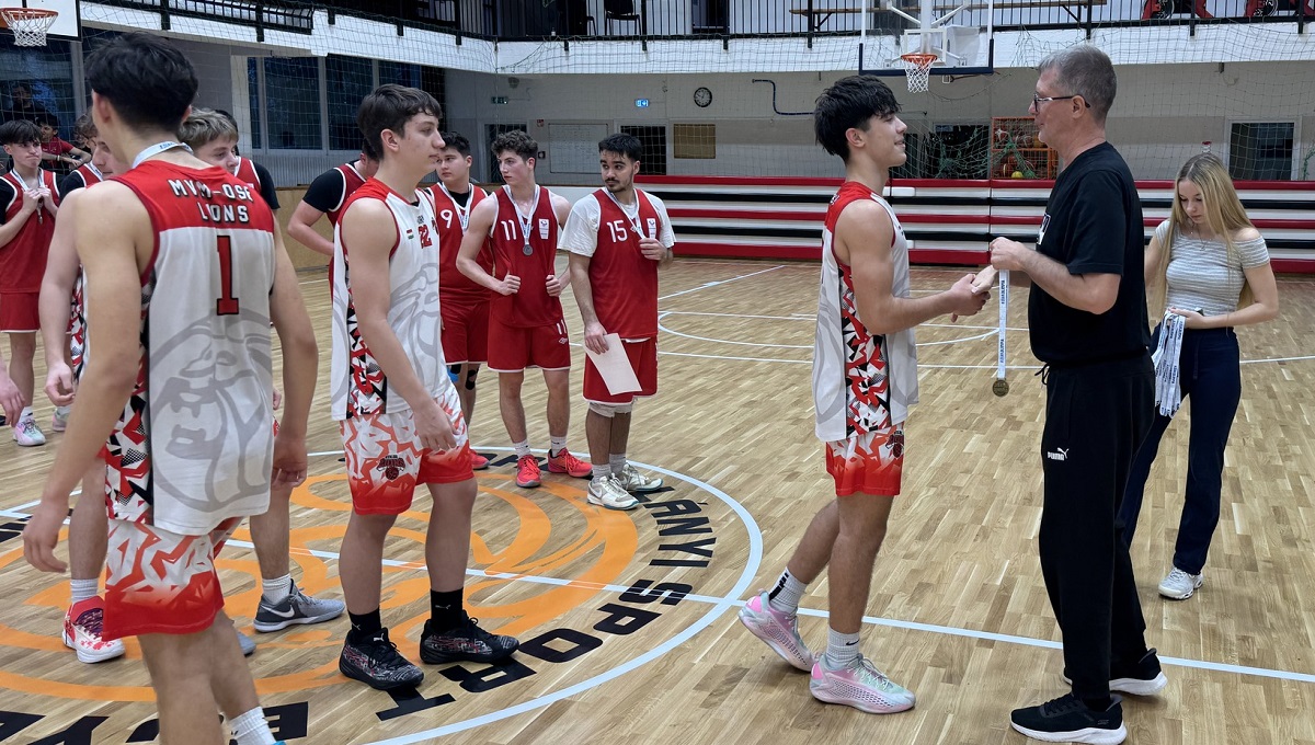 KosárDiákolimpia-1.hely KosárDiákolimpia-1.hely