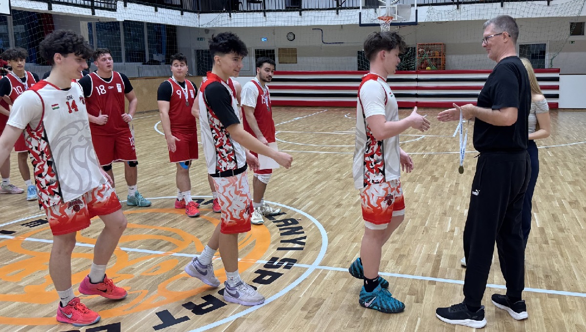 KosárDiákolimpia-1.hely KosárDiákolimpia-1.hely