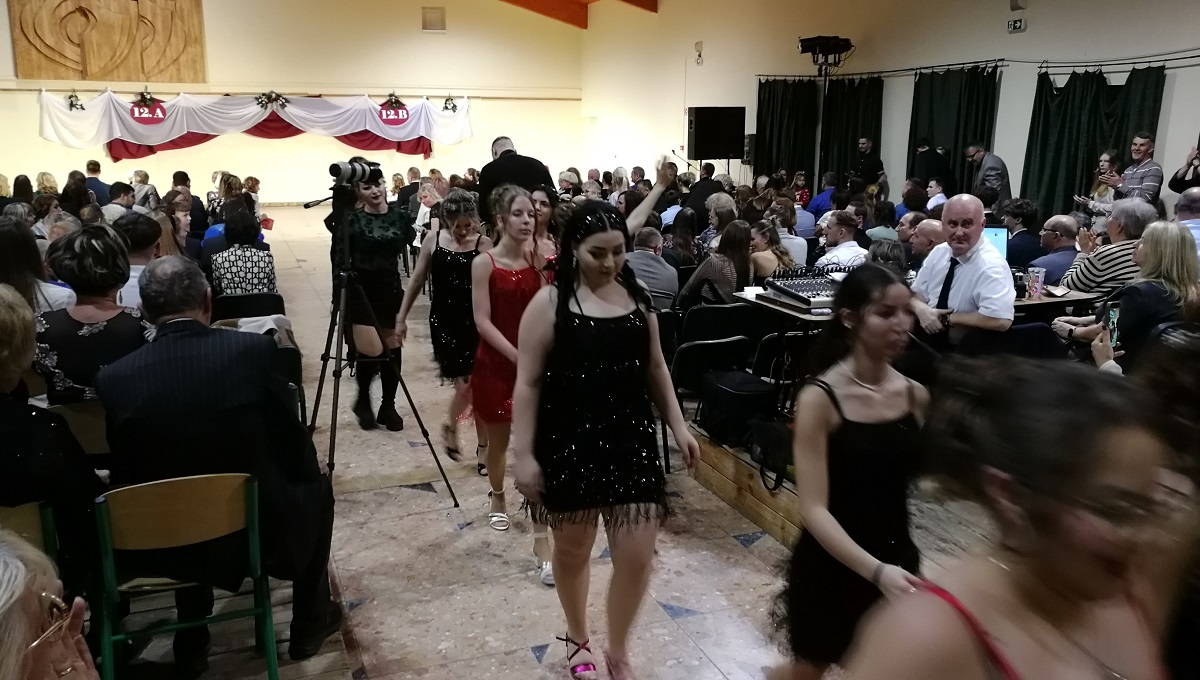 2025-12-13-Szalagavató-064