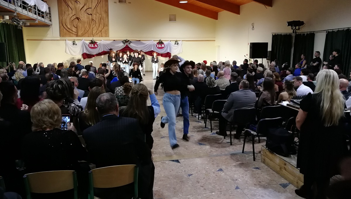 2025-12-13-Szalagavató-074