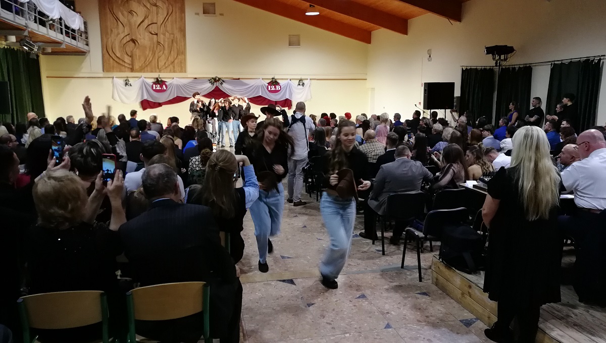 2025-12-13-Szalagavató-080