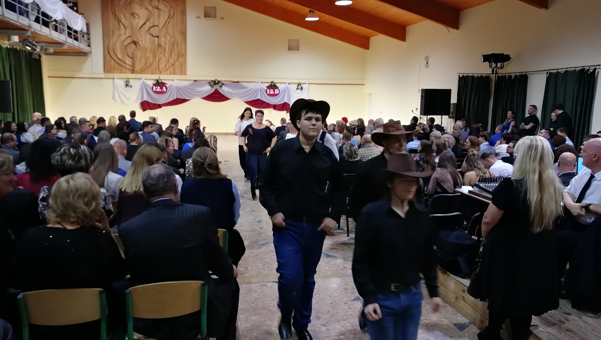 2025-12-13-Szalagavató-082