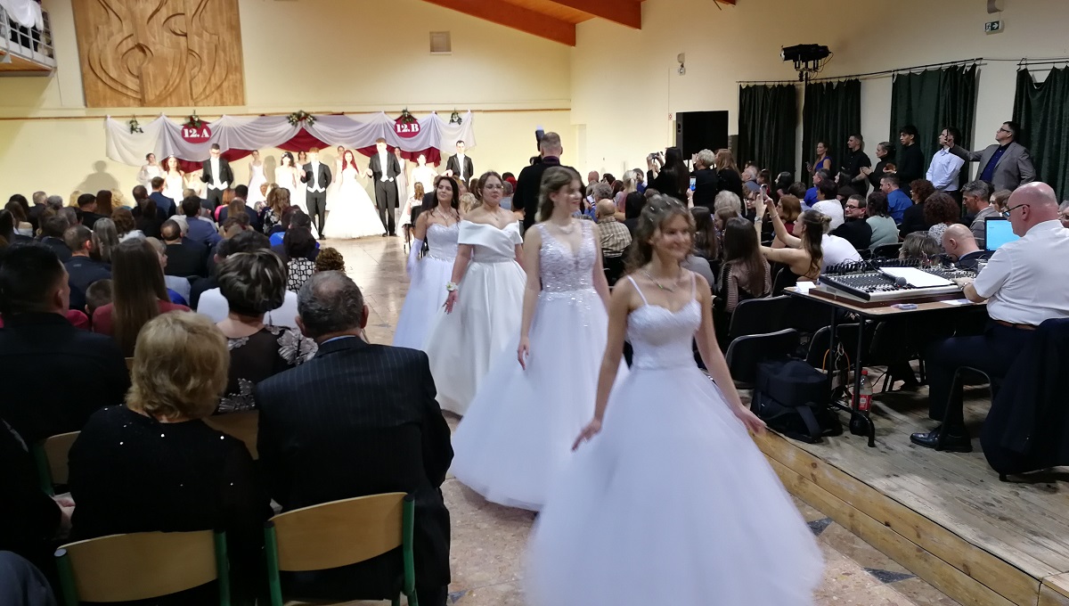 2025-12-13-Szalagavató-100