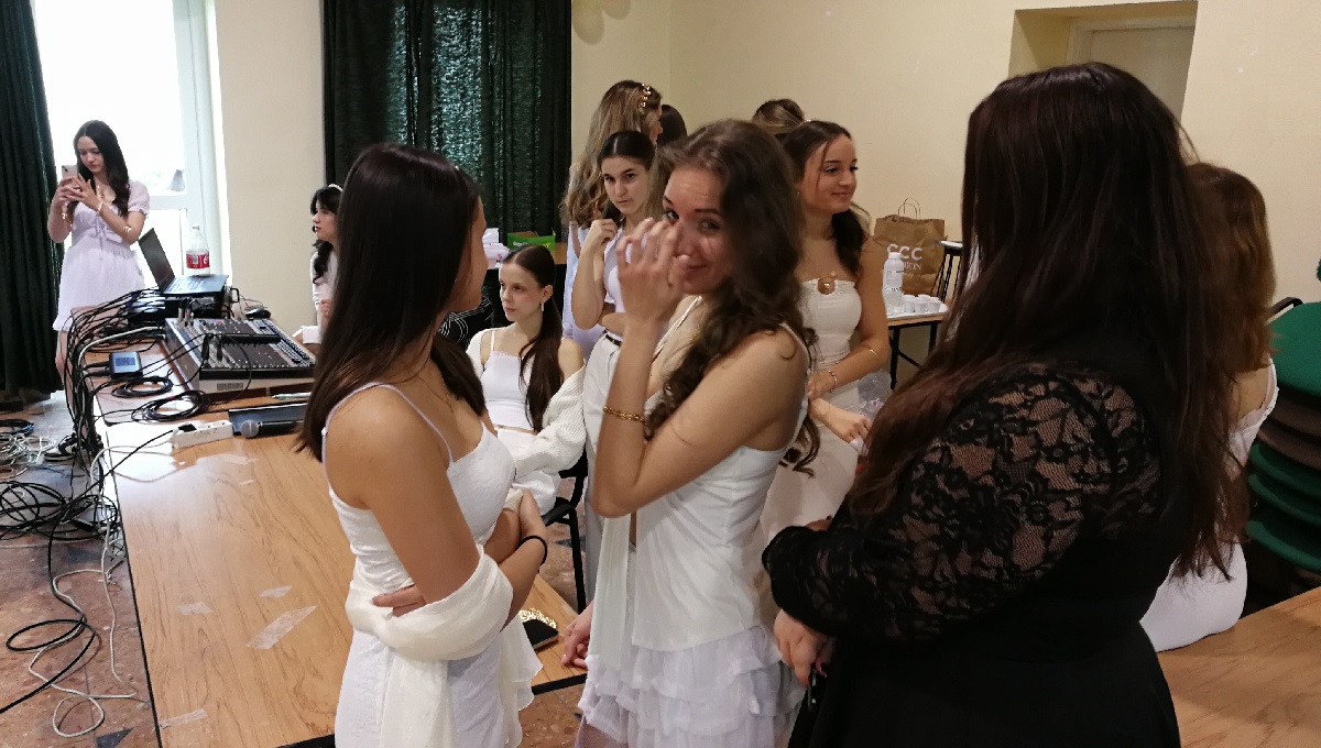 20260401-Borshowzas-08